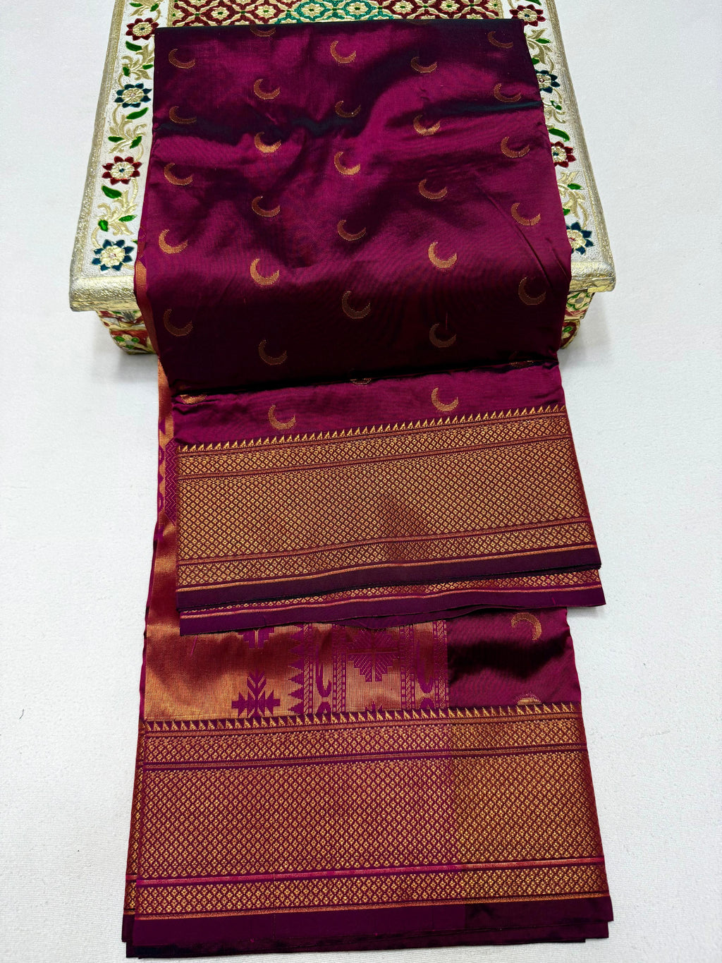 Chandrakor Kalanjali Paithani Silk Saree