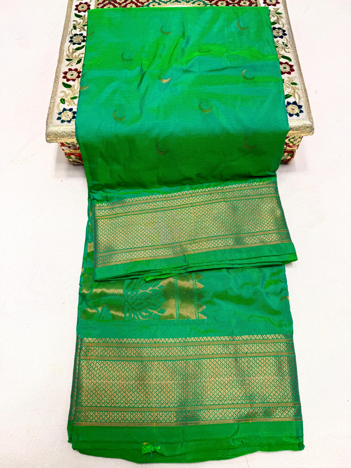 Chandrakor Kalanjali Paithani Silk Saree