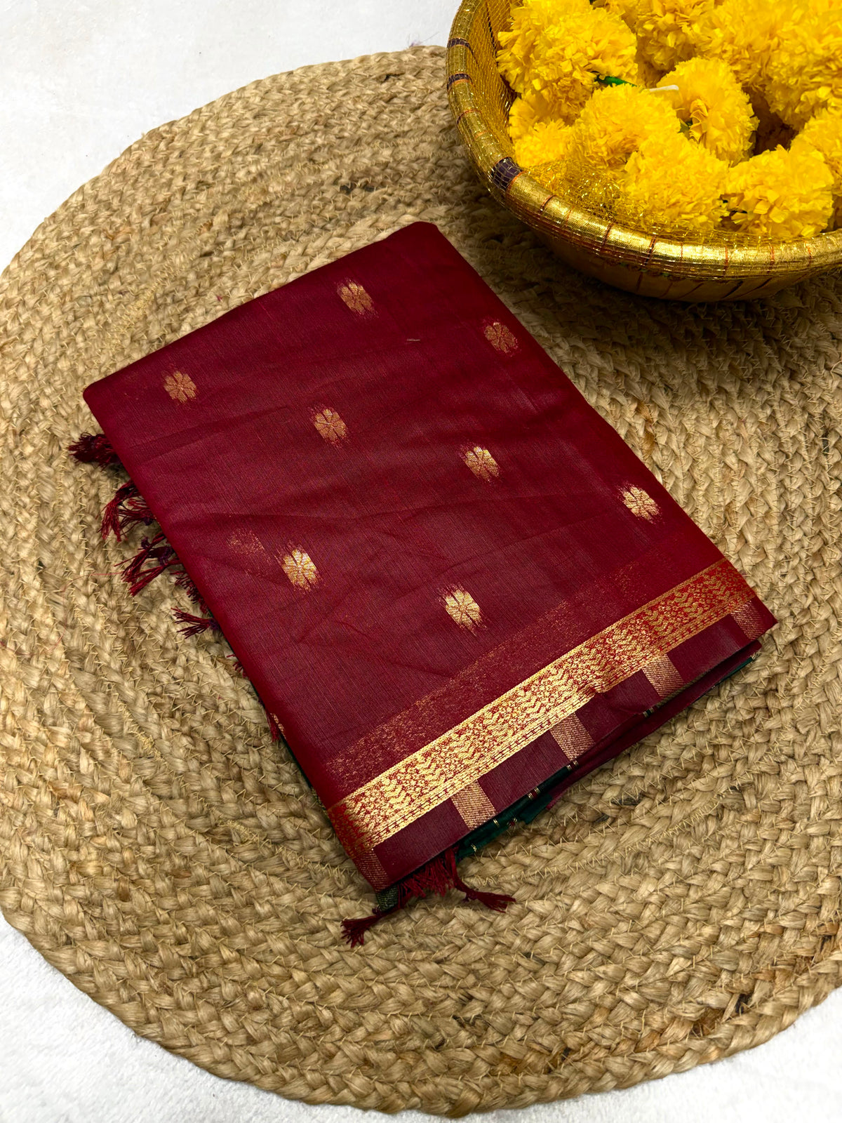 Star Butti Maheshwari Cotton Silk Saree with Rich Pallu & Tassels