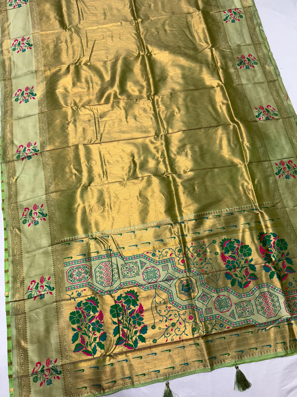 Premium Kanchipuram Soft Silk Saree with Contrast Blouse