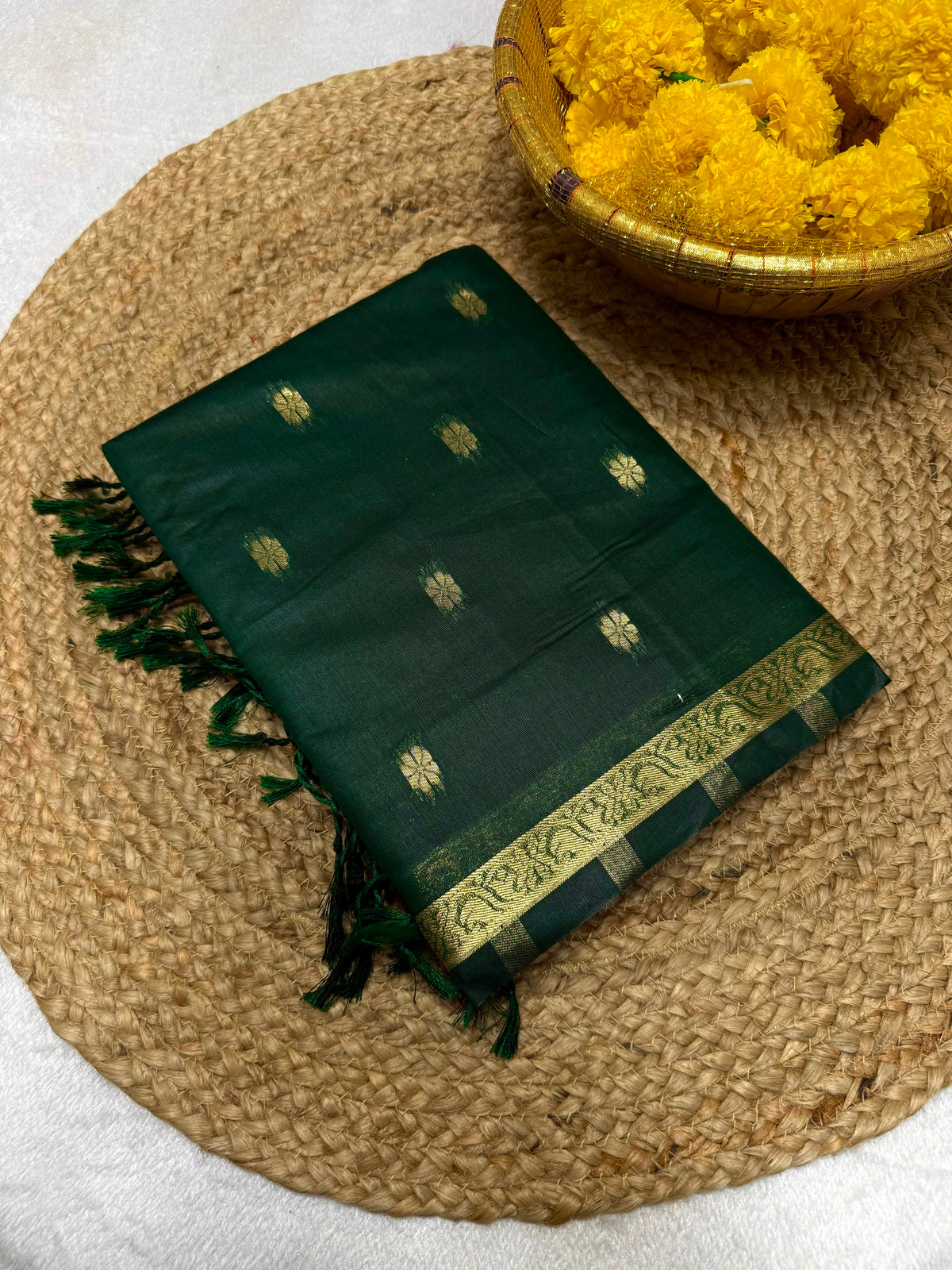 Star Butti Maheshwari Cotton Silk Saree with Rich Pallu & Tassels