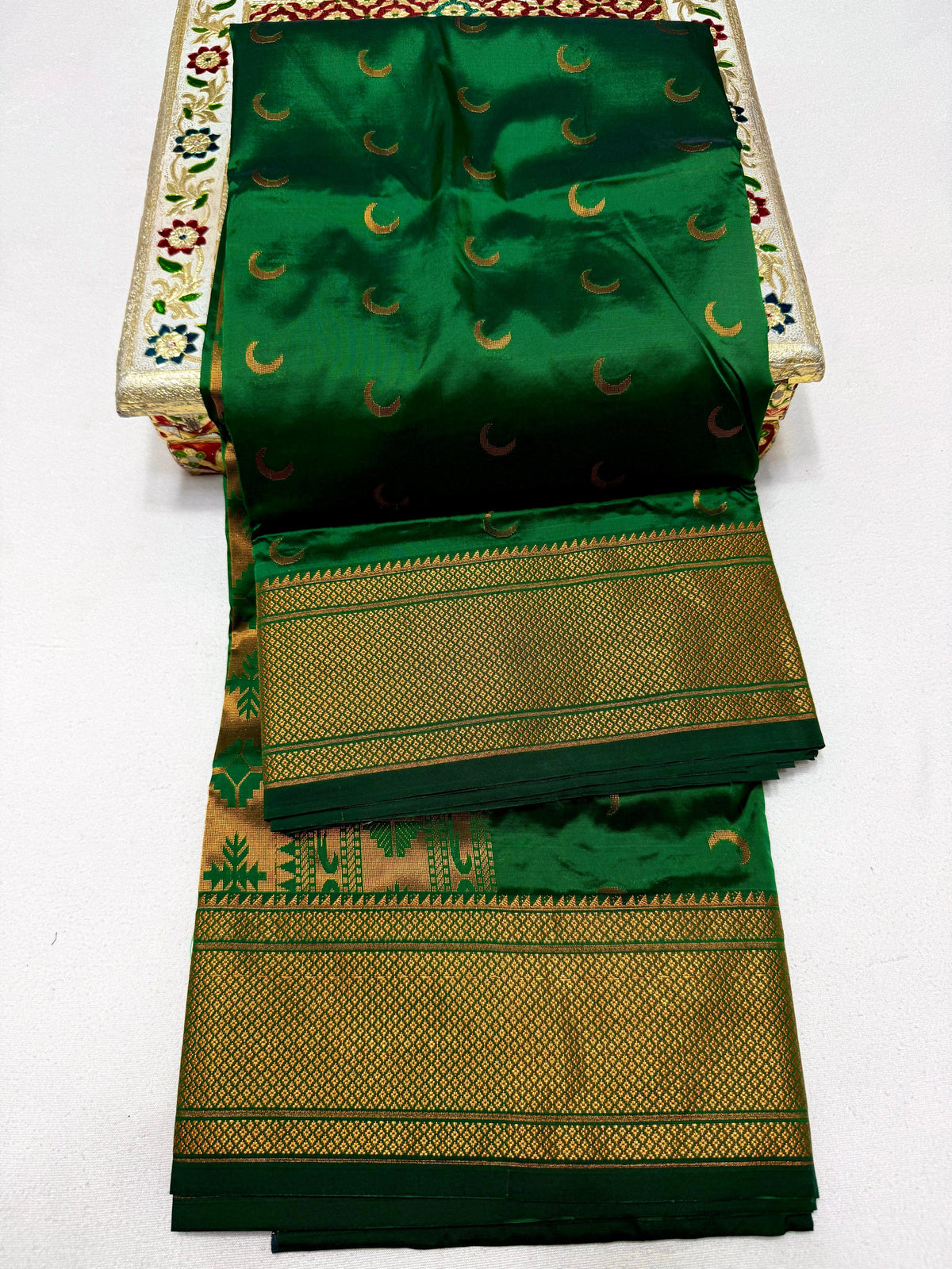 Chandrakor Kalanjali Paithani Silk Saree